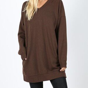 ZENANA Cotton Blend Brown Sweatshirt With Side Pockets Size Medium NWT